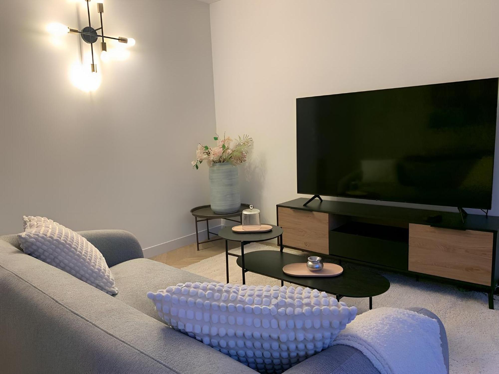 Magnifique Appartement, 3 Min De Paris لوفالوا بيريه المظهر الخارجي الصورة